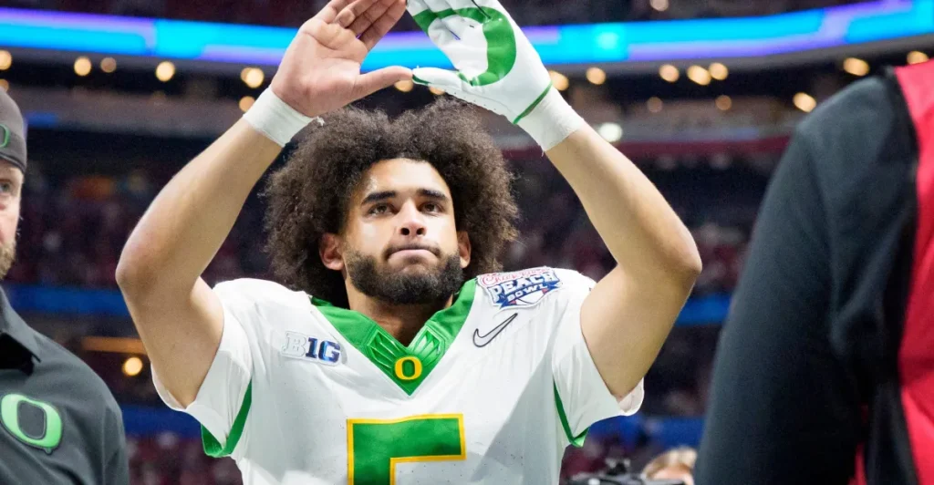 How does Dante Moore from Oregon stack up against other quarterbacks in the 2027 NFL Draft?