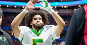 How does Dante Moore from Oregon stack up against other quarterbacks in the 2027 NFL Draft?