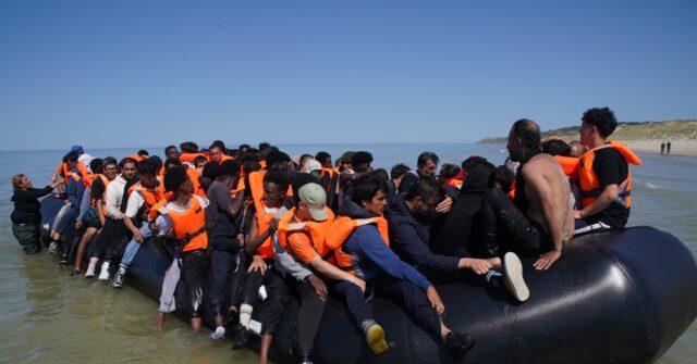 Hundreds More Unauthorized Individuals Cross English Channel
