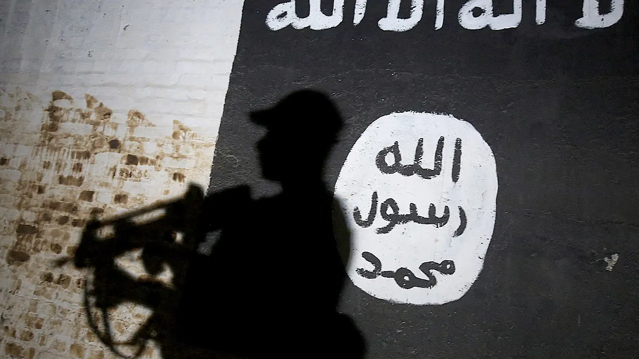 ISIS is quietly regrouping as U.S. plans to withdraw from Iraq, expert cautions