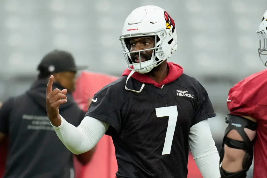 Jacoby Brissett practices amid contract uncertainties