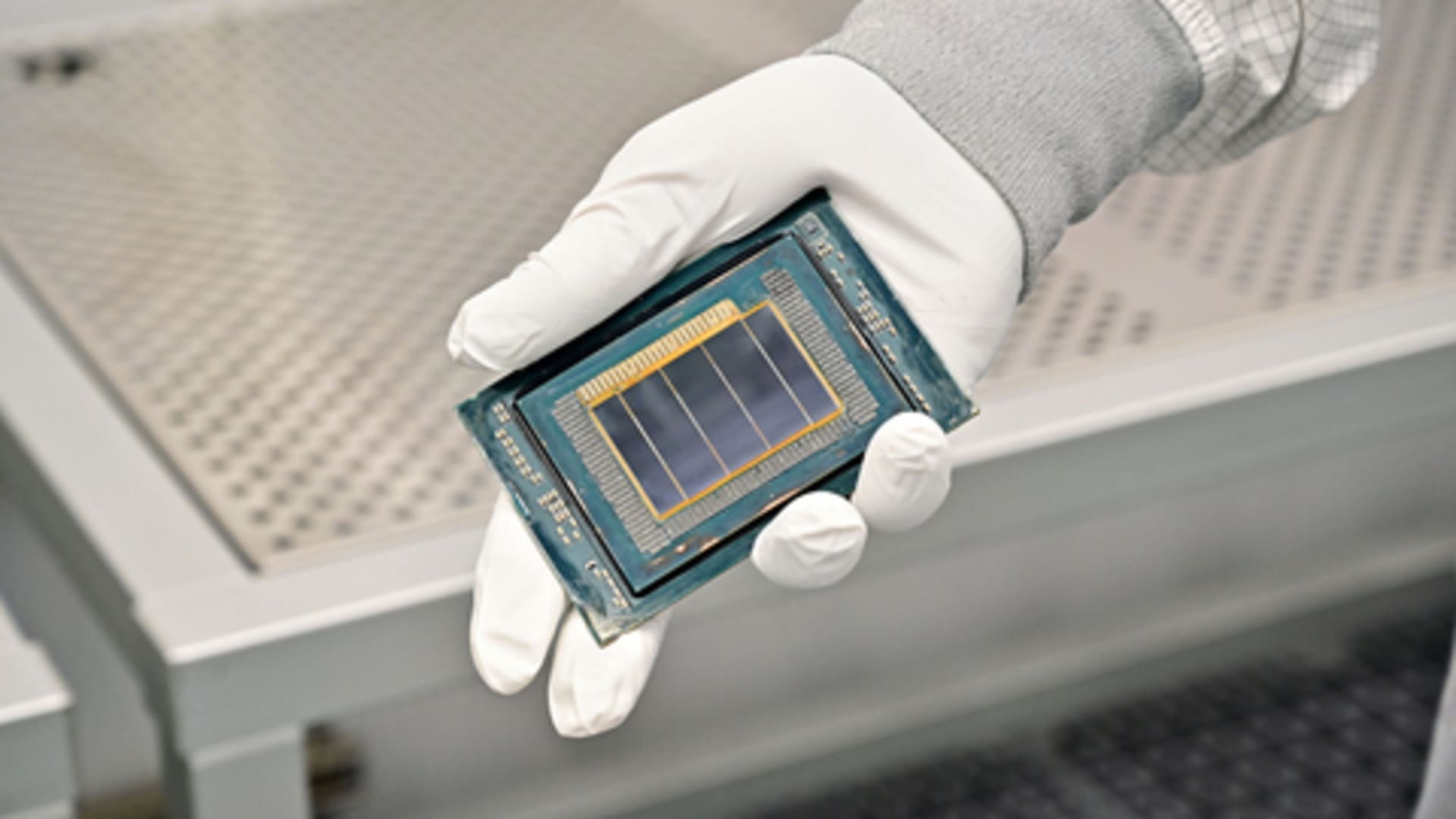 Jim Cramer advises against following the Apple sell recommendation; invest in his new favorite chip stock.