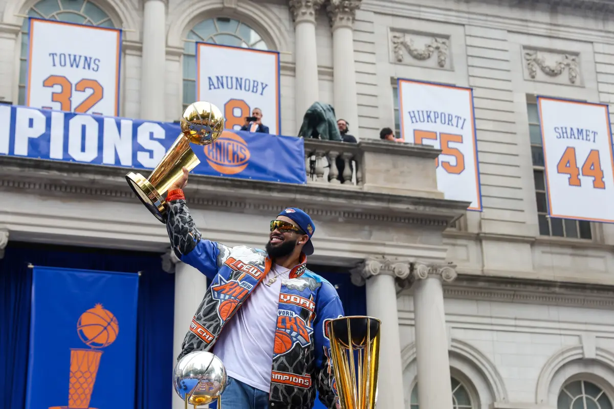 Karl-Anthony Towns' contract issues continue to overshadow the Knicks' offseason.