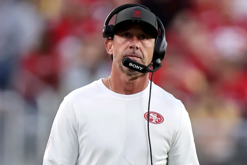 Kyle Shanahan had his phone in hand during car accident, according to report