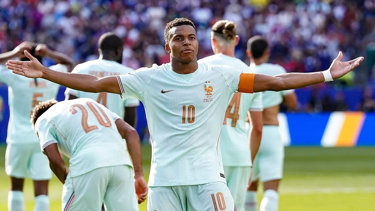 Kylian Mbappé scores his 8th World Cup goal as France defeats Morocco once more