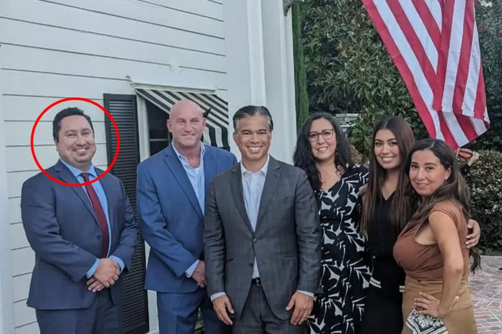 Leading federal prosecutor in California unexpectedly resigns amid Trump's pressure, causing anger over his ICE misleading actions in the city.