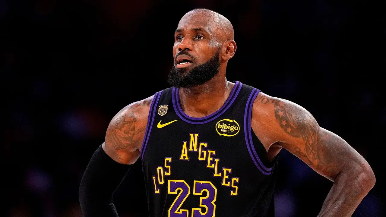LeBron James encouraged to join the 76ers for a championship this offseason