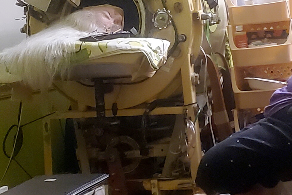 Martha Lillard, the final US polio patient who relied on an iron lung, passes away at 78.