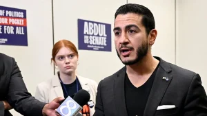 Mehdi Hasan questions El-Sayed about doctor claim lacking a medical license