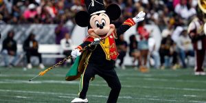 Mickey Mouse symbolizes 'blackface': Trump reveals the decay at the American history museum