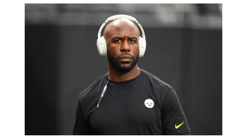 Minnesota Vikings suspend defensive backs coach Gerald Alexander following his guilty plea to DWI charges