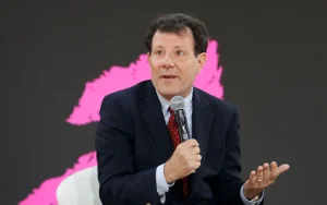 Nicholas Kristof announces he will not run for office again