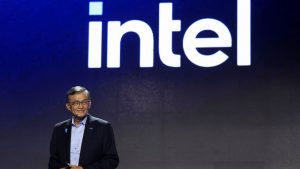 Our recommendations for investors intending to take advantage of dips in fluctuating AI stocks
