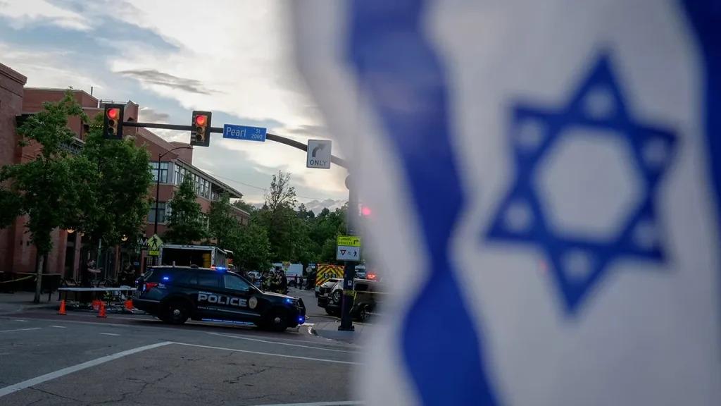 Potential antisemitic stabbing in Manhattan's Upper West Side injures two people