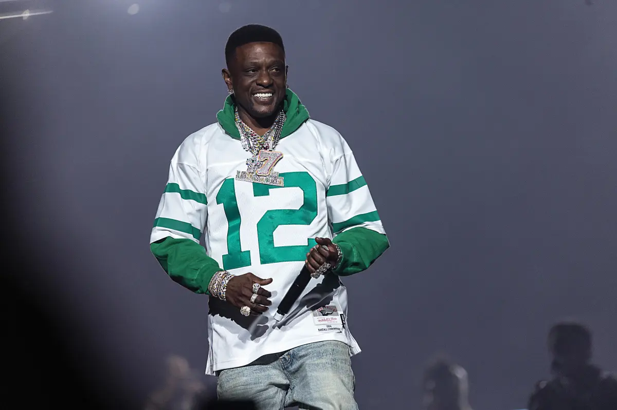 Rapper Boosie Badazz requests a refund from MAGA lobbyists who did not succeed in obtaining a Trump pardon.