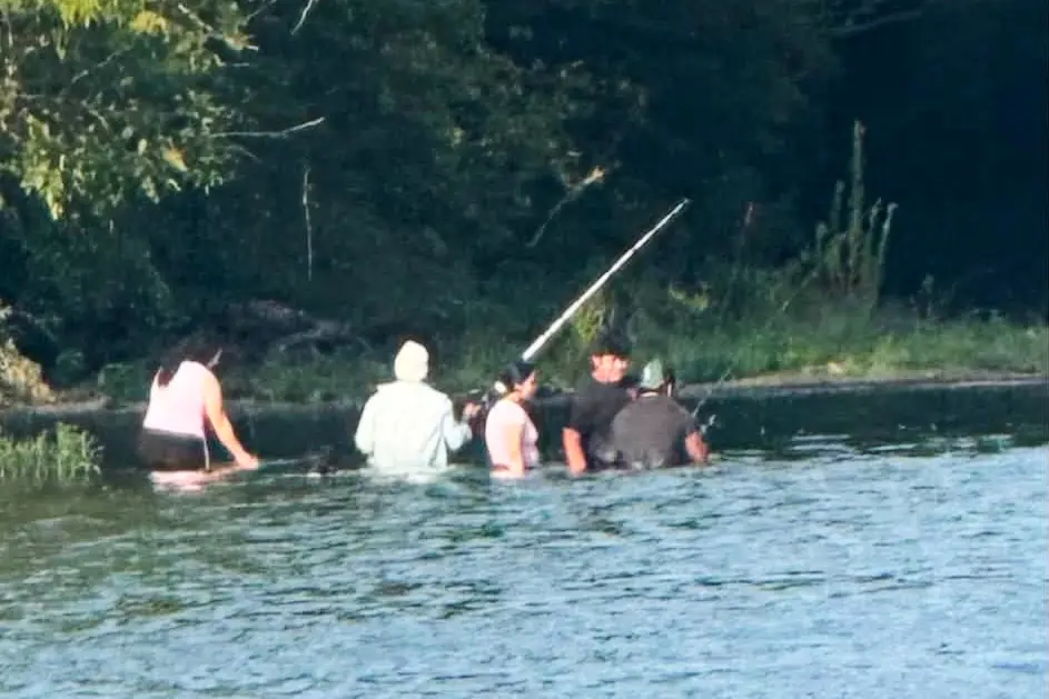 Sad last photo captures 5 friends fishing just before they drowned in Ohio river incident