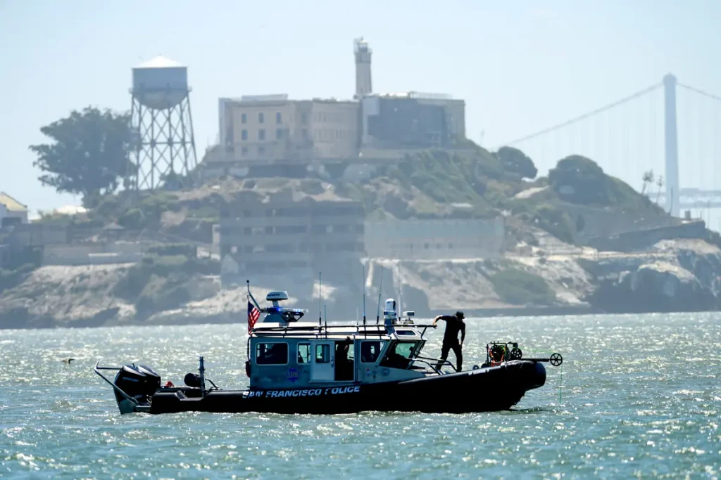 Search concludes for 3 missing after boat capsizes in San Francisco Bay, resulting in 1 fatality.