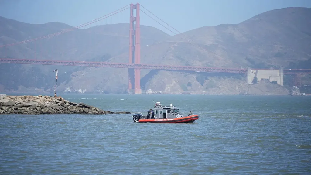 Search for 3 missing after Alcatraz boat capsized is called off by Coast Guard