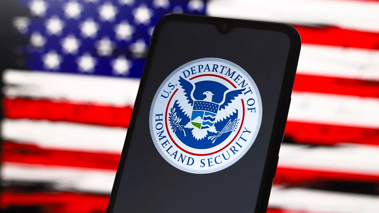 Sen Eric Schmitt's American Citizenship Act focuses on the 14th Amendment