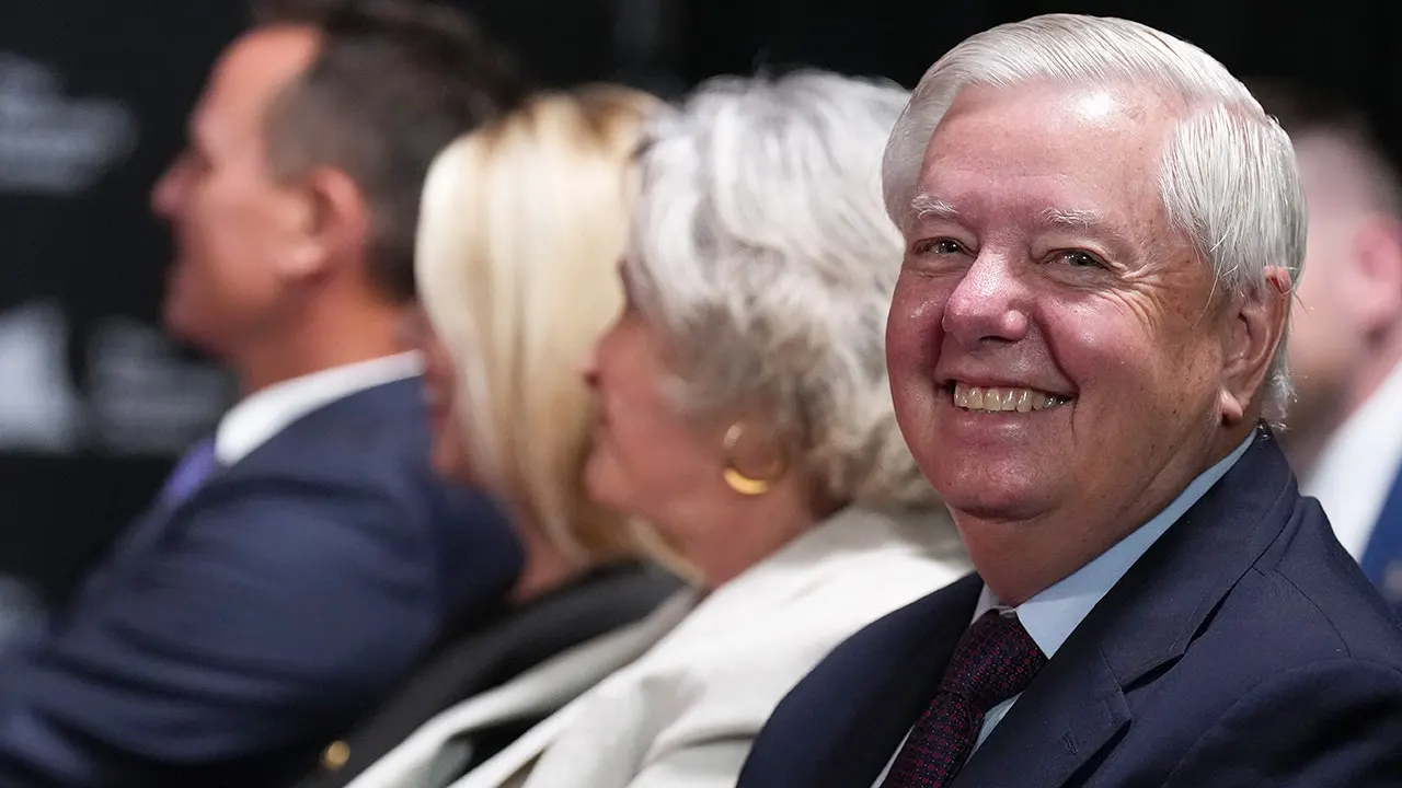 Senator Lindsey Graham was one of the few senators who had access to Trump.