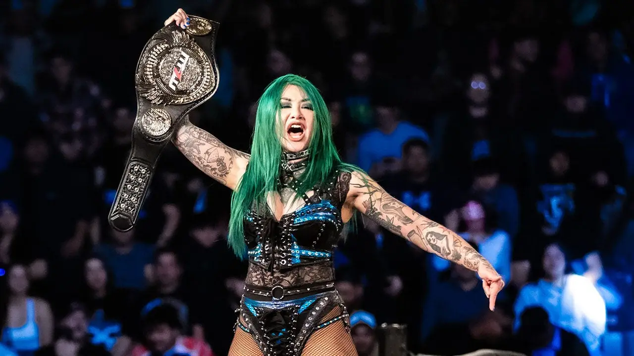 Shotzi Blackheart defends her MLW title against CMLL's Kira on Fusion.