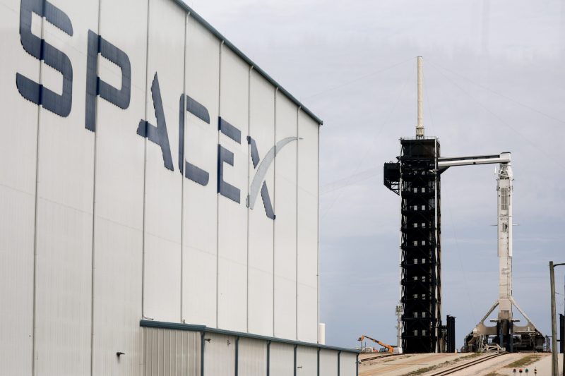 SpaceX launches its strong Starship rocket, starting the first flight test after going public.