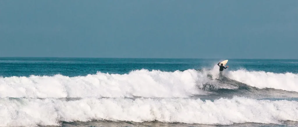 Teen Lifeguard Faces Rough Waves To Rescue 10-Year-Old Boy On Film