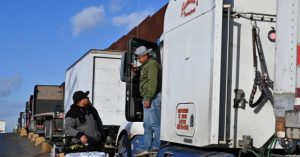 Ten States Allow Most Immigrant Truckers Who Do Not Speak English