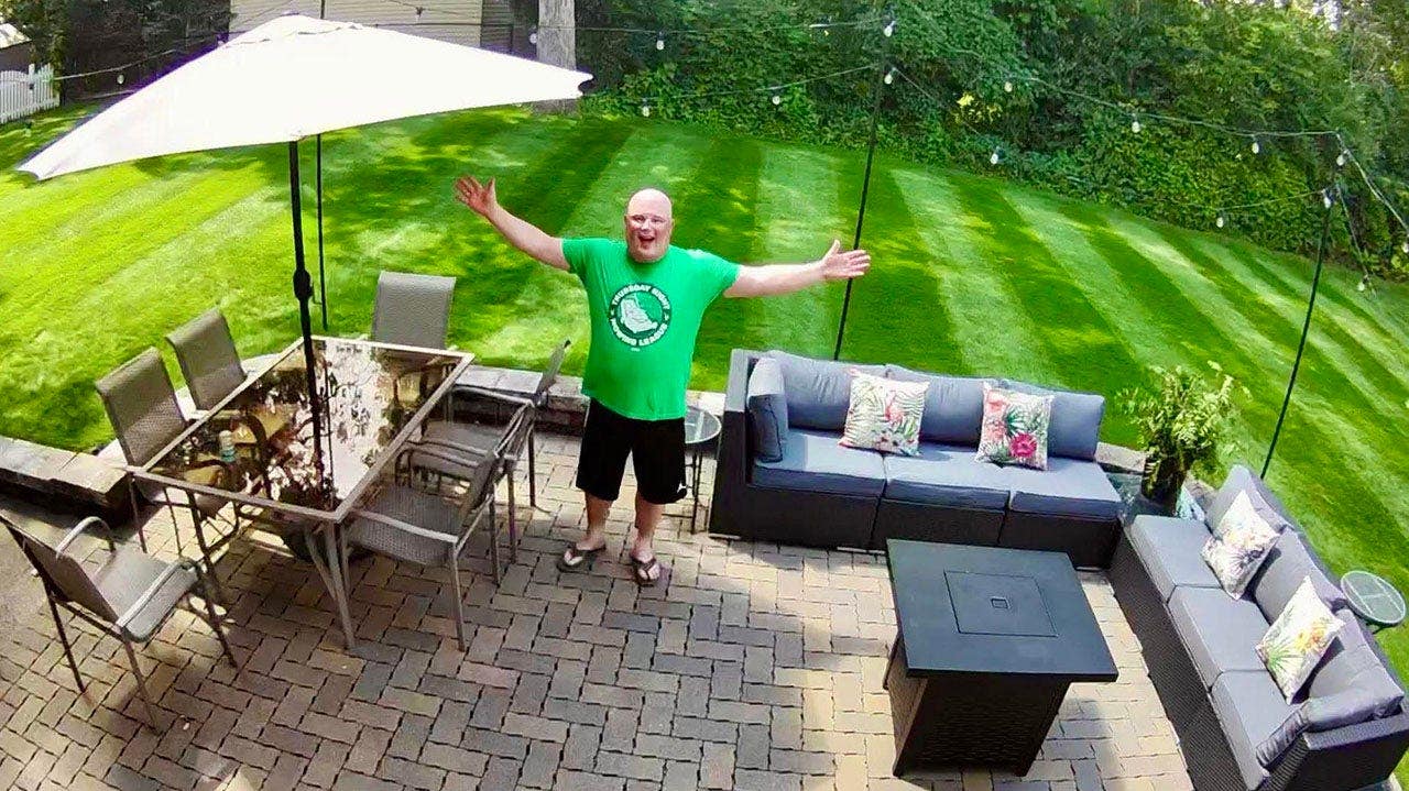 The ideal lawn as the top status symbol for men in America