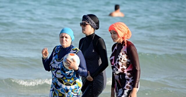Three Women Removed from Public Pool for Wearing Burkinis