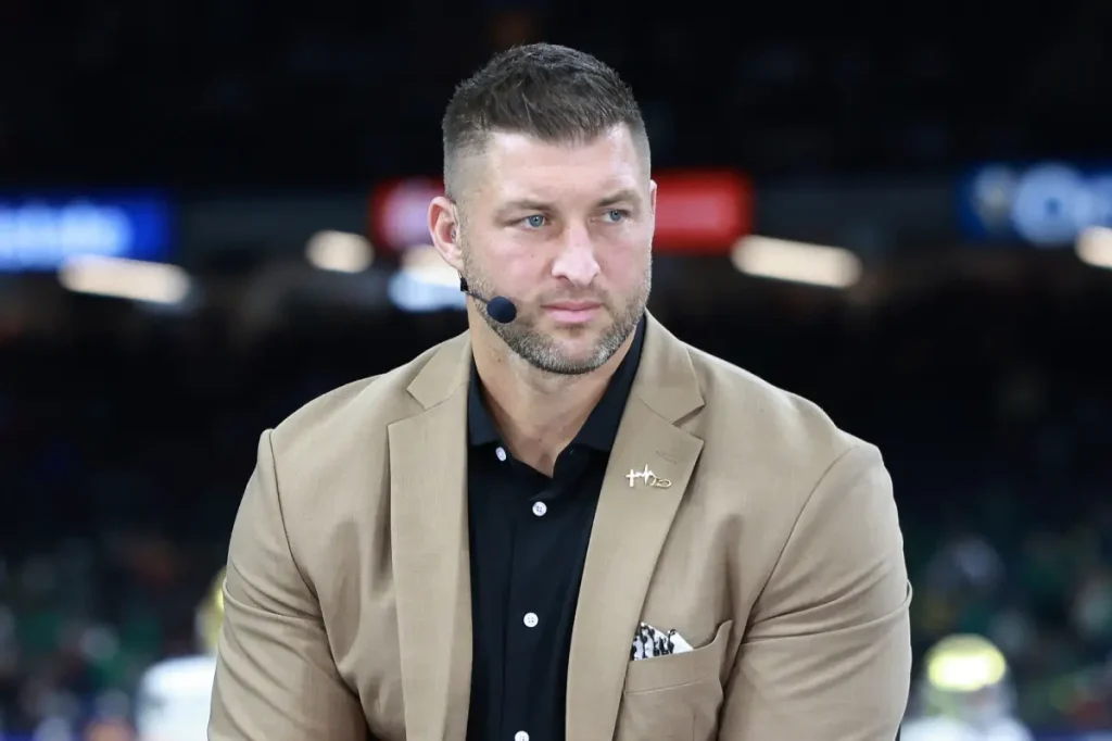 Tim Tebow emerges from ESPN turmoil with a new contract