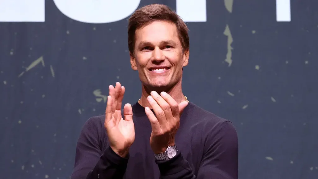 Tom Brady tries to hit Logan Paul at Fanatics Fest in New York
