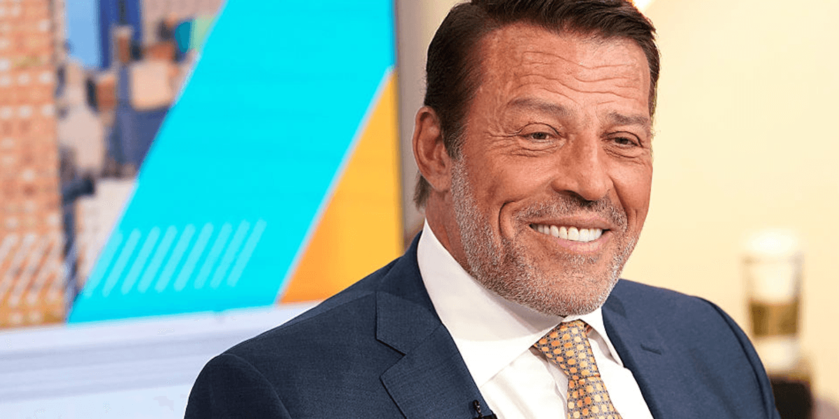Tony Robbins shares that his AI assistant purchased a robot and requested control over it. The internet is doubtful.