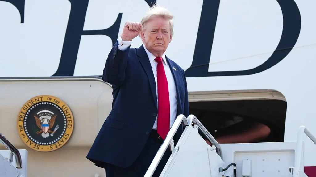 Trump shows strength in Arizona primaries while Democrats avoid far-left challenges