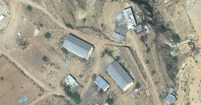 U.S. Airstrikes Broaden Targeting to Include Bridges, Railroads, and Airports in Southern Iran