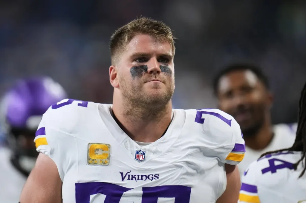 Vikings secure key right tackle Brian O'Neill with a four-year, $96 million contract