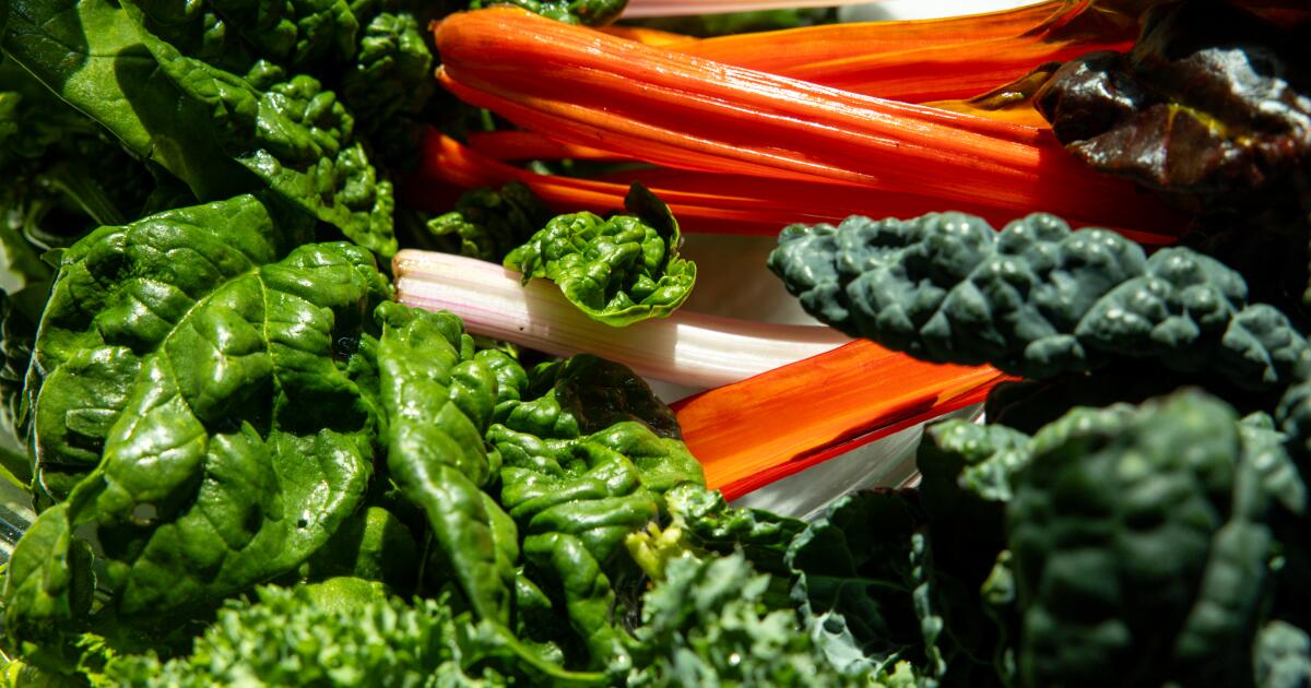 Ways to eat safely during a cyclosporiasis outbreak that causes diarrhea