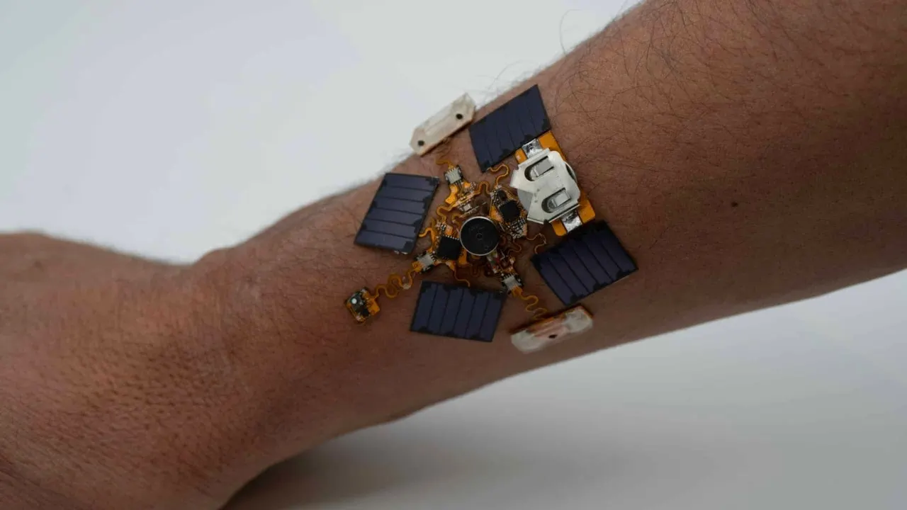 Wearable patch employs tactile alerts to identify gas and water dangers