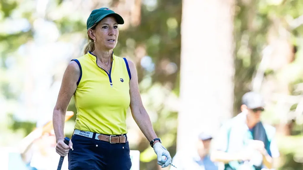 WNBA commissioner Cathy Engelbert seen making a poor golf shot after reportedly skipping an interview