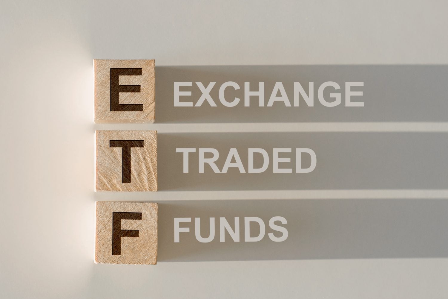 5 Monthly Dividend ETFs Offering 7 to 14 Percent to Hold Until 2027