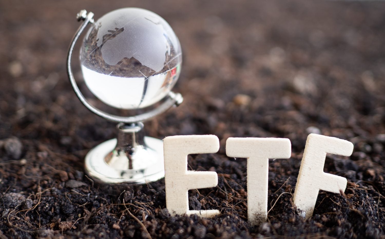 Amount Required in These 3 Monthly Dividend ETFs to Match Twice the Average Social Security Payment