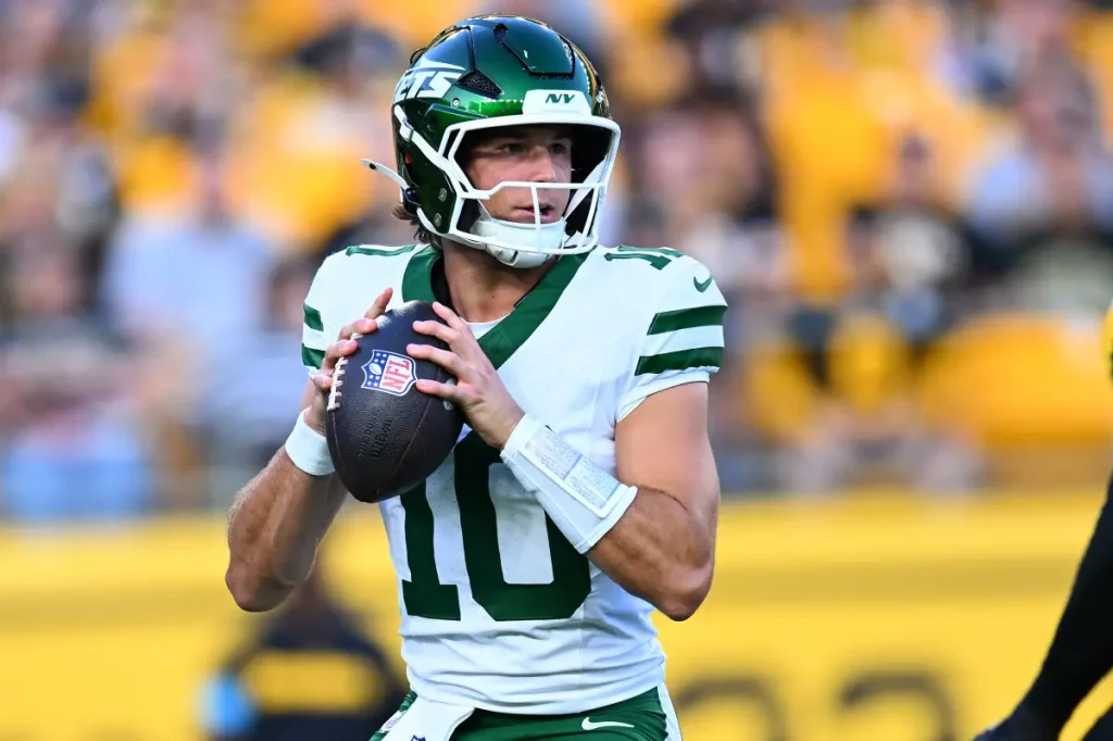 Cade Klubnik is showing he could be the backup to Geno Smith on the Jets.