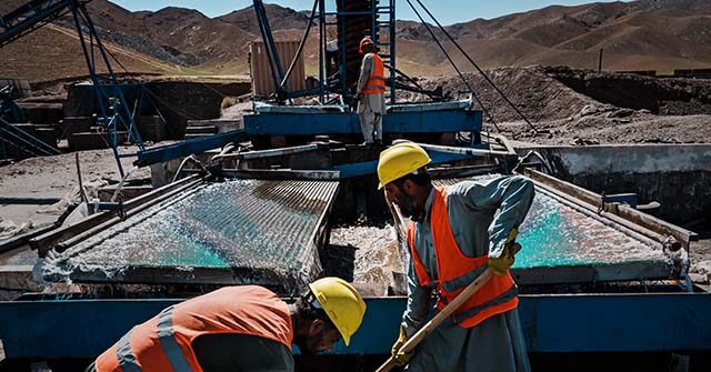 China Dispatches Scientific Team to Iran for Rare Earth Exploration