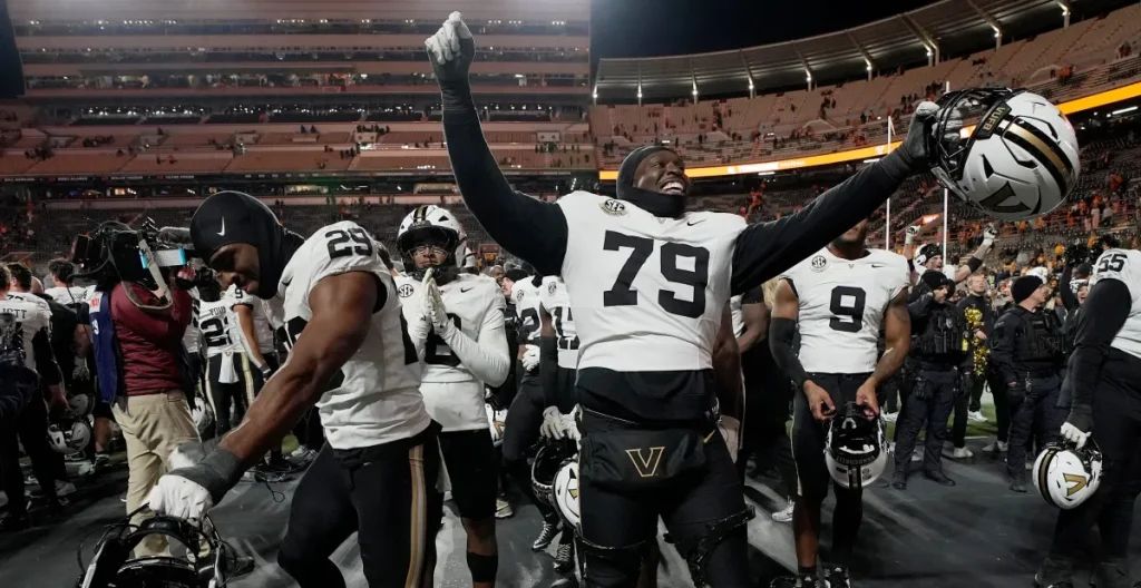 College football teams at risk of decline: 5 squads, including Indiana, expected to struggle in 2026
