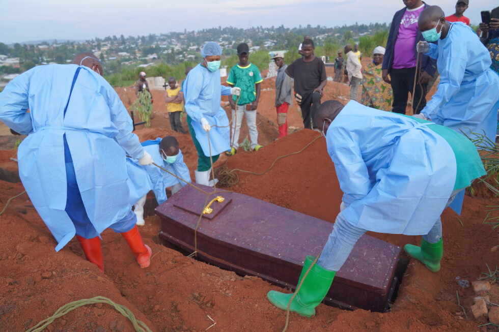 Congo to get Ebola vaccine proven effective in previous outbreaks