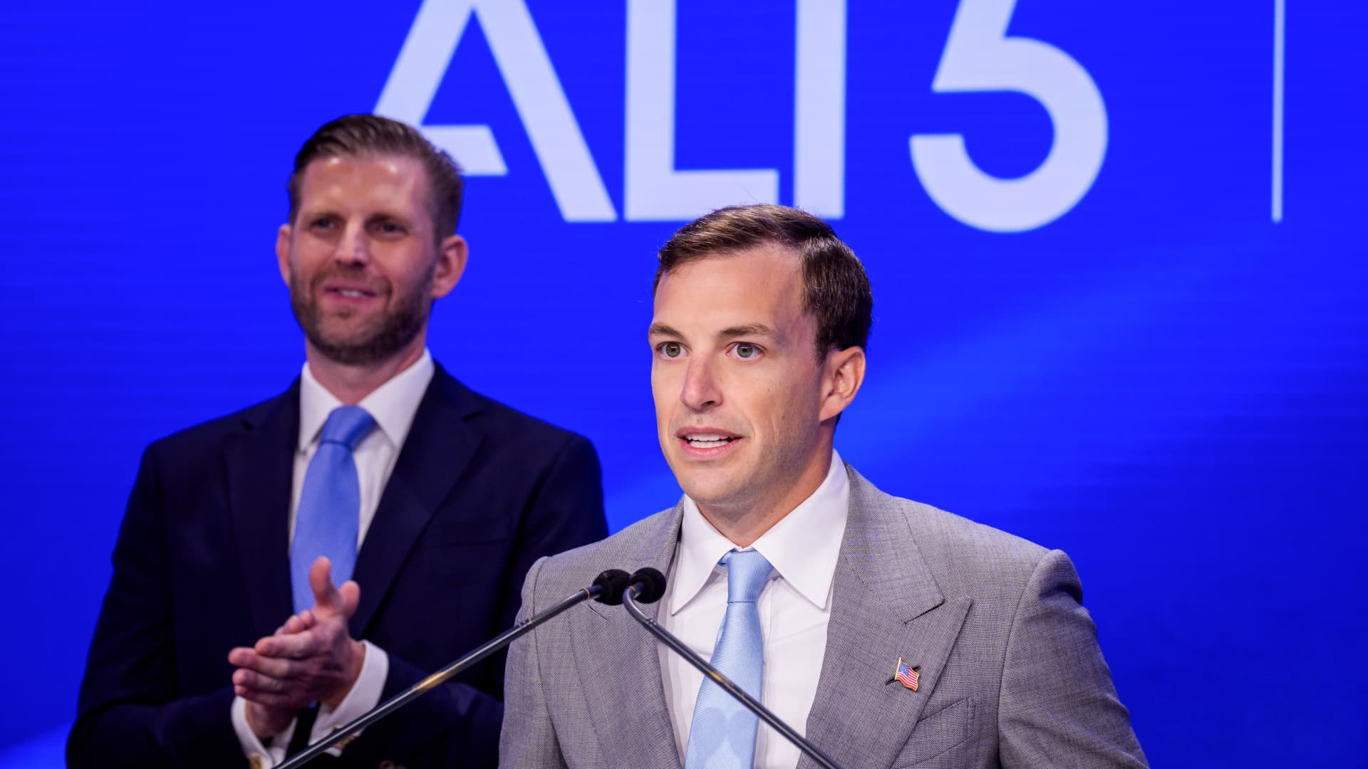 Crypto company World Liberty, supported by the Trump family, receives conditional approval for a bank charter.