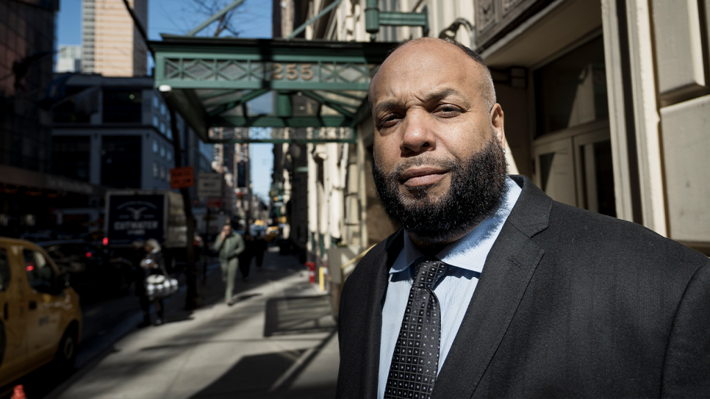 Derrick Parker, the NYPD's 'Hip-Hop Cop' and cold case investigator, passes away at 65.