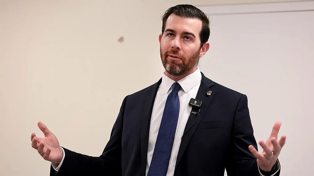 Florida socialist Oliver Larkin avoids questions about tax rates on Hannity.