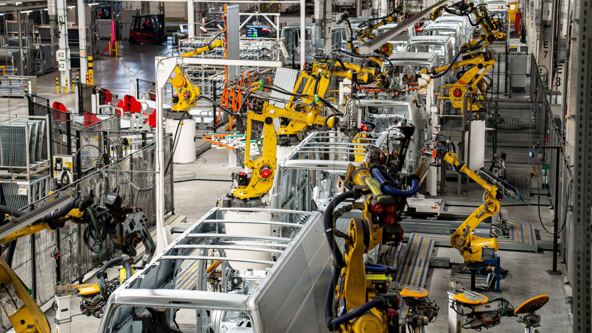 Goldman Sachs selects Chinese stocks likely to gain from a new surge in AI-related hardware exports