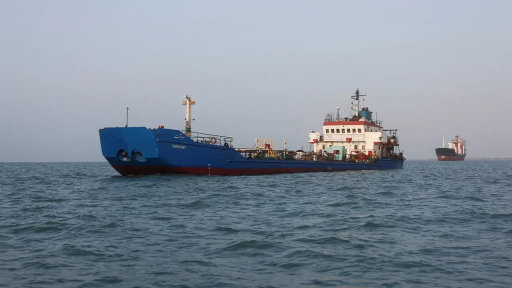 Iran responds to US troops following American attacks in crucial oil passage and other major news stories